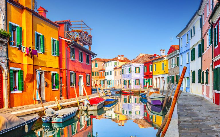 Website-Hero_Italy-Venice-Burano-Island-iStock-625916992