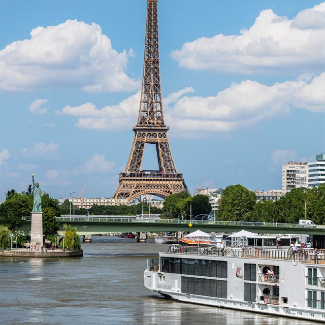 Christmas on the Seine 